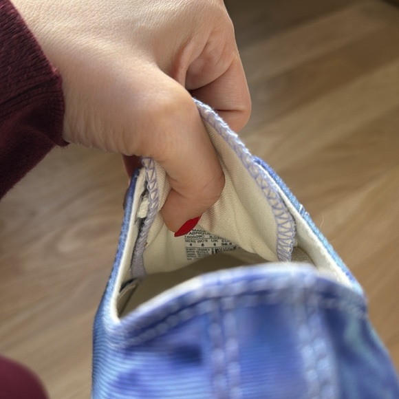 Chuck Taylor Converse 70 tie dye NWOT - Picture 9 of 17